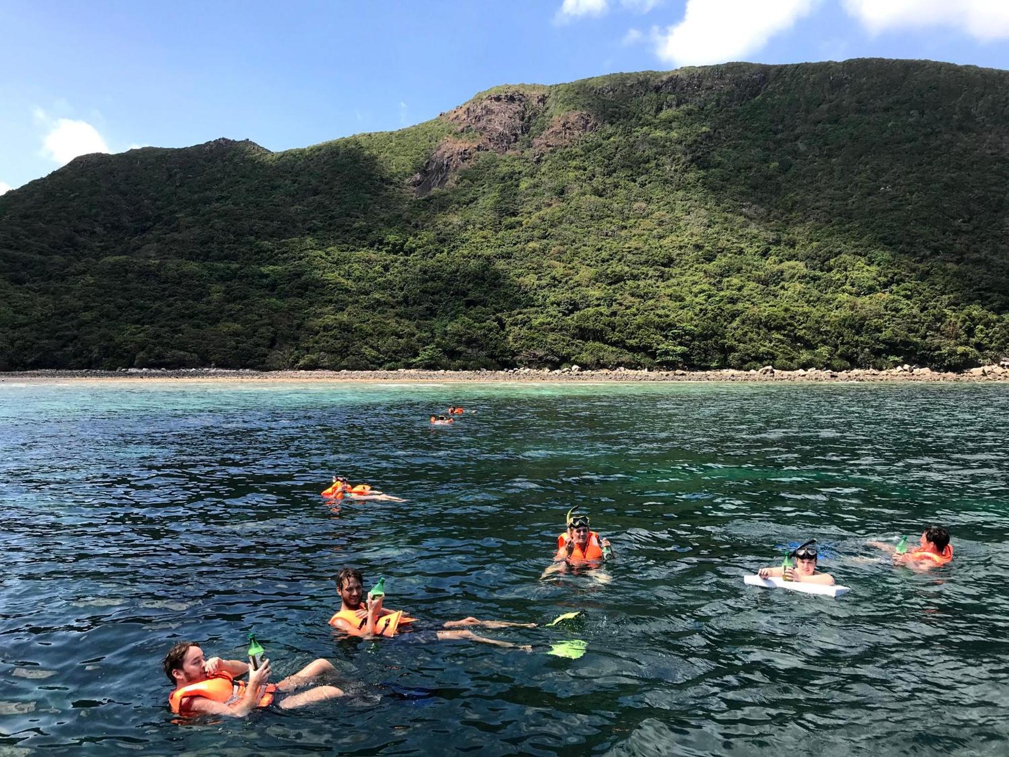 Con Dao Backpacker - Loco Camping Chi Khu Co Ong Extérieur photo